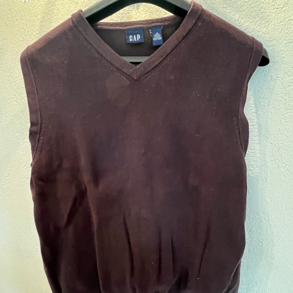 GAP Men's Dark Brown V-Neck Sweater Vest